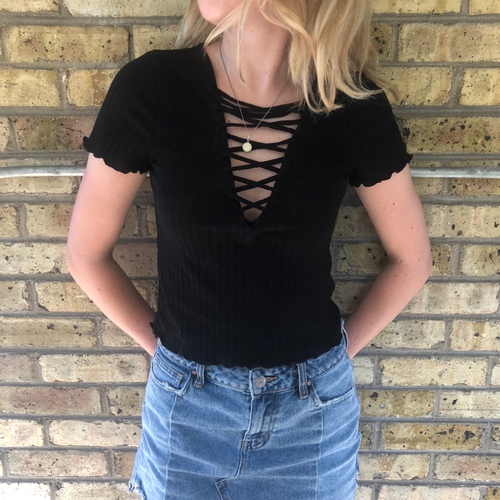 Urban Outfitters Black V Neck w Ruffled Trimming!